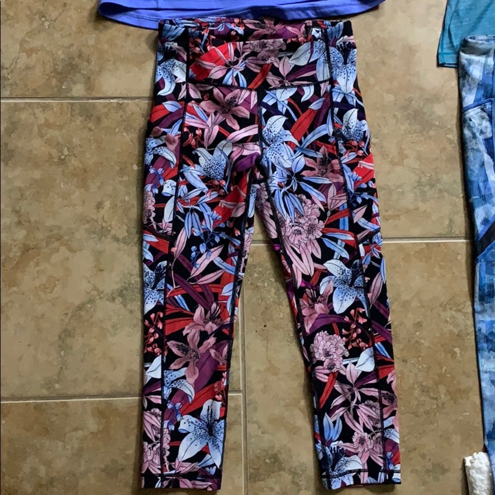 Lululemon cropped leggings floral